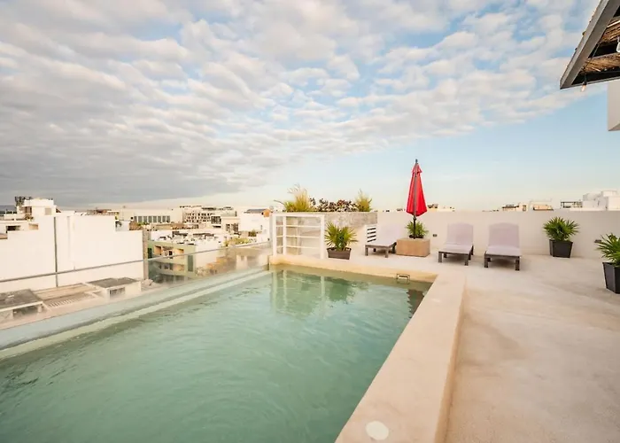 Stylish W Rooftop Pool Walk To 5th Сasa de vacaciones Playa del Carmen