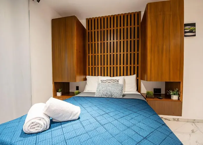 Stylish W Rooftop Pool Walk To 5th