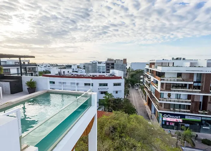 Stylish W Rooftop Pool Walk To 5th *